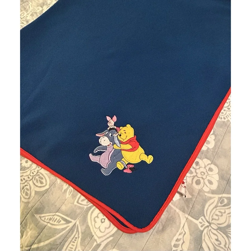 Vintage iDisney Store Winnie the Pooh Eeyore Piglet Blue Fleece Blanket 50x60